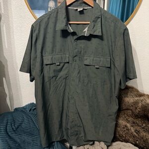 Green Casual Button Down Shirt with Short Sleeves